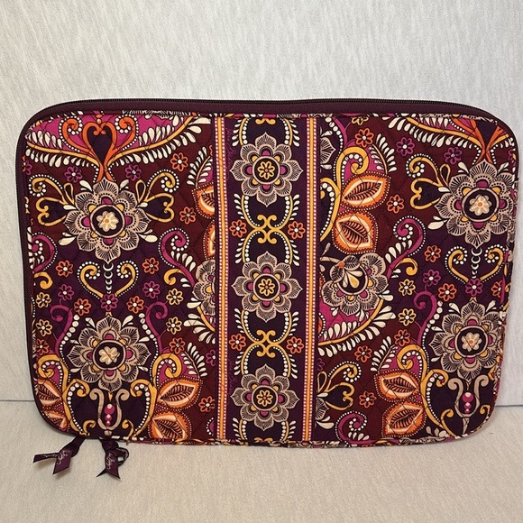 Vera Bradley VERY BERRY Laptop Sleeve Dimensions 17X12 Colorful Floral Preowned - Picture 3 of 11